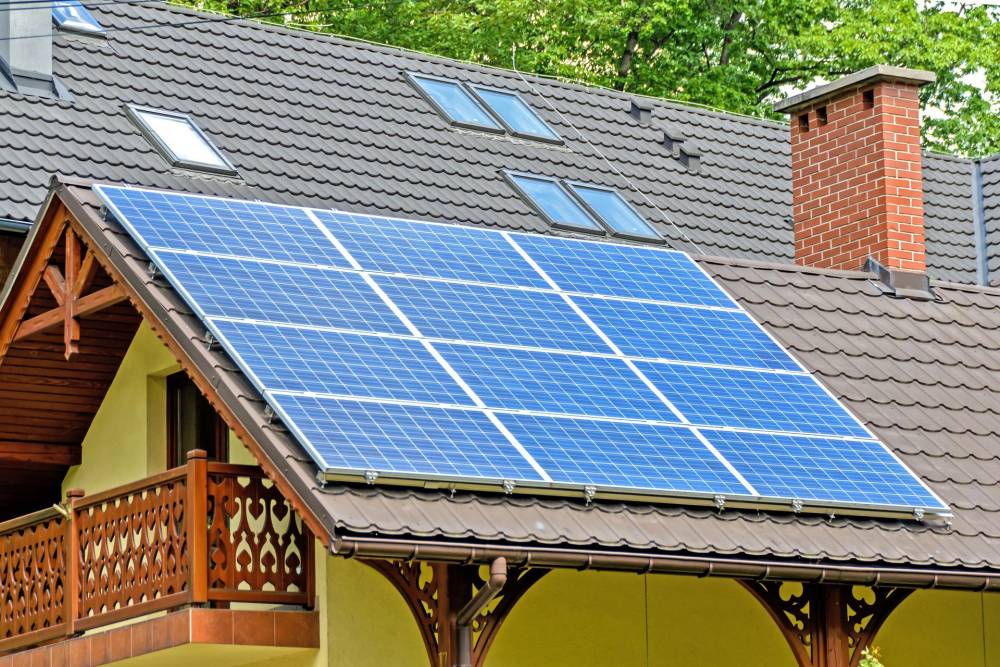 サプライチェーン制約、米国住宅用太陽光発電の価格を上昇