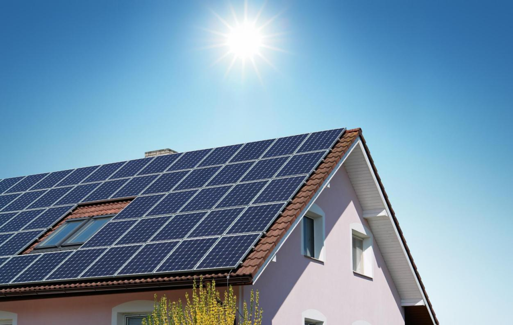 米国の太陽光発電製造業、中国の供給網との争いが激化