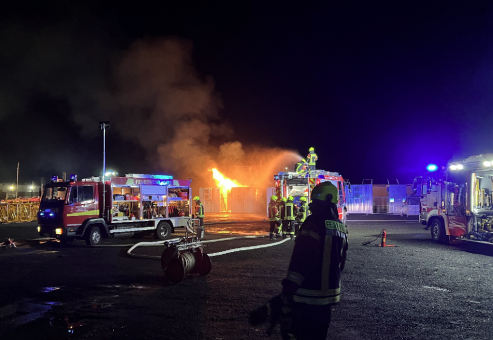 ドイツでエネルギー貯蔵プロジェクトが爆発、消防隊員が負傷