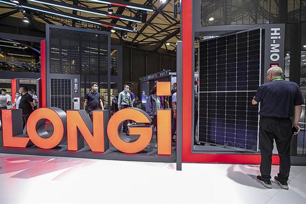 LONGi、シリコン・ペロブスカイト・タンデムセル太陽電池の効率を33.9%に向上！